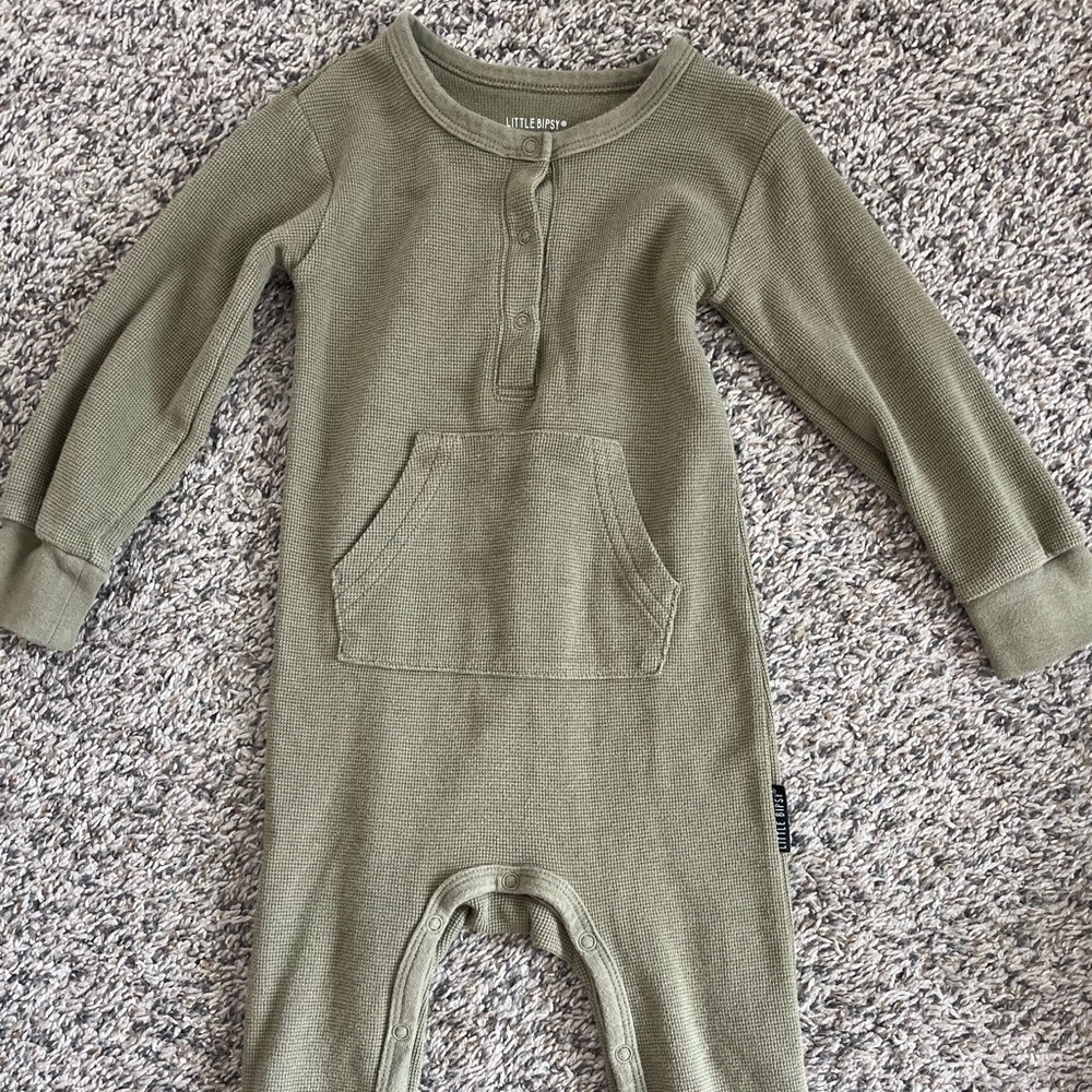 Used with some light stains, Little Bipsy Waffle Romper, 18-24M, olive green.